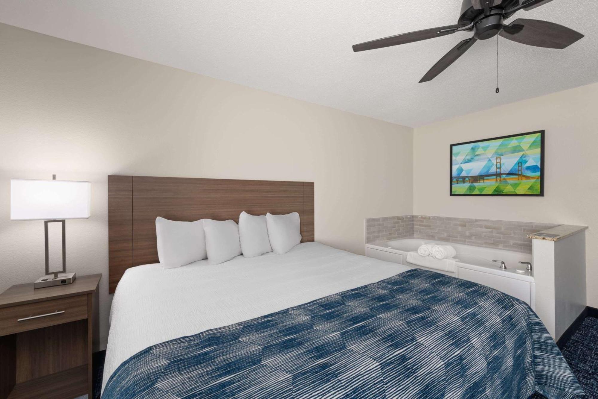 Baymont By Wyndham Mt. Pleasant Hotell Mount Pleasant Exteriör bild