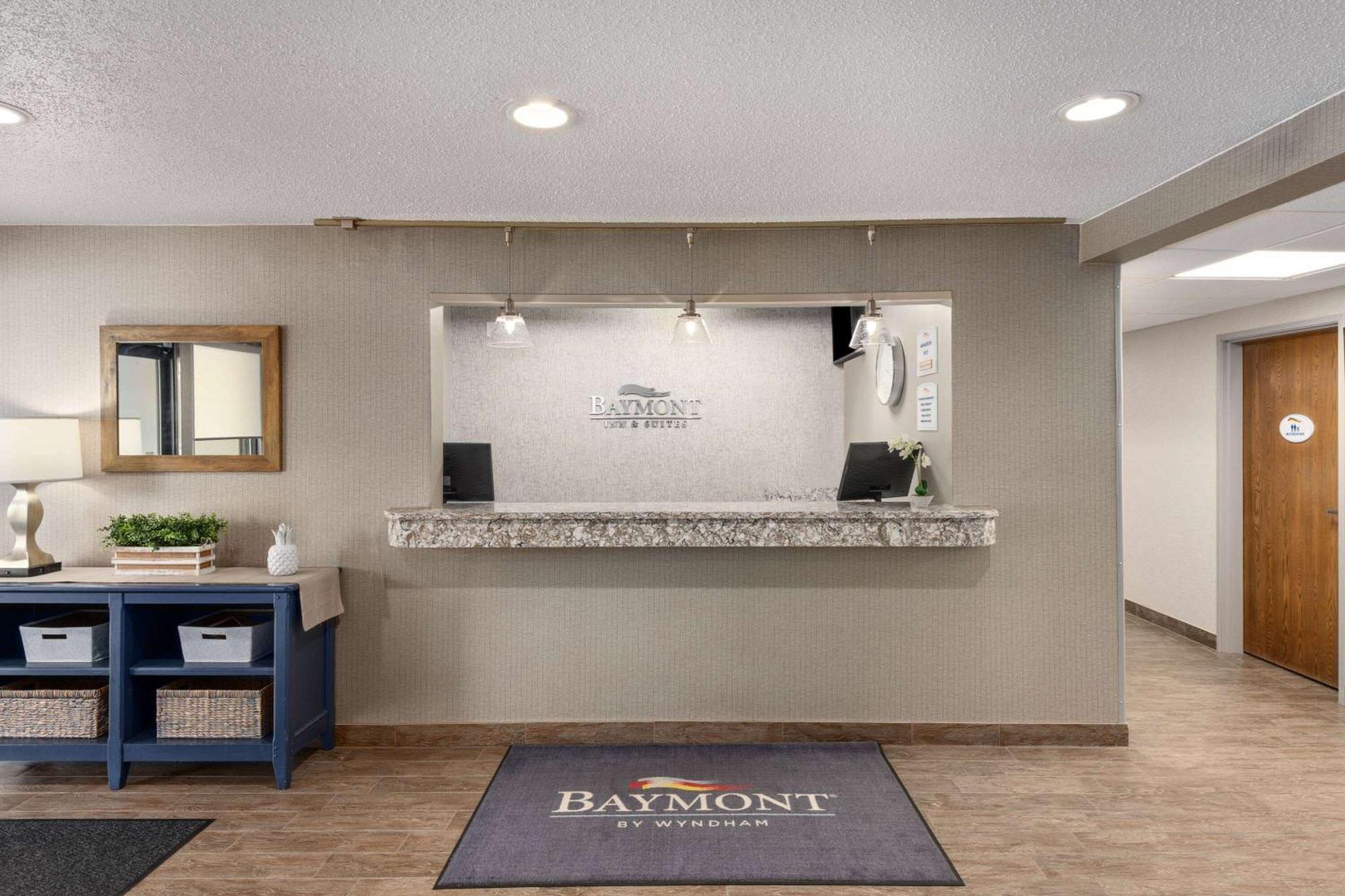 Baymont By Wyndham Mt. Pleasant Hotell Mount Pleasant Exteriör bild